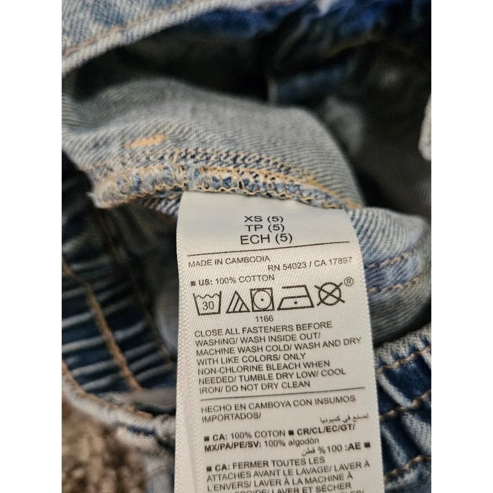 Old Navy Girls Blue Denim Mini Skirt Button Front Light Wash Cotton Size XS 5
